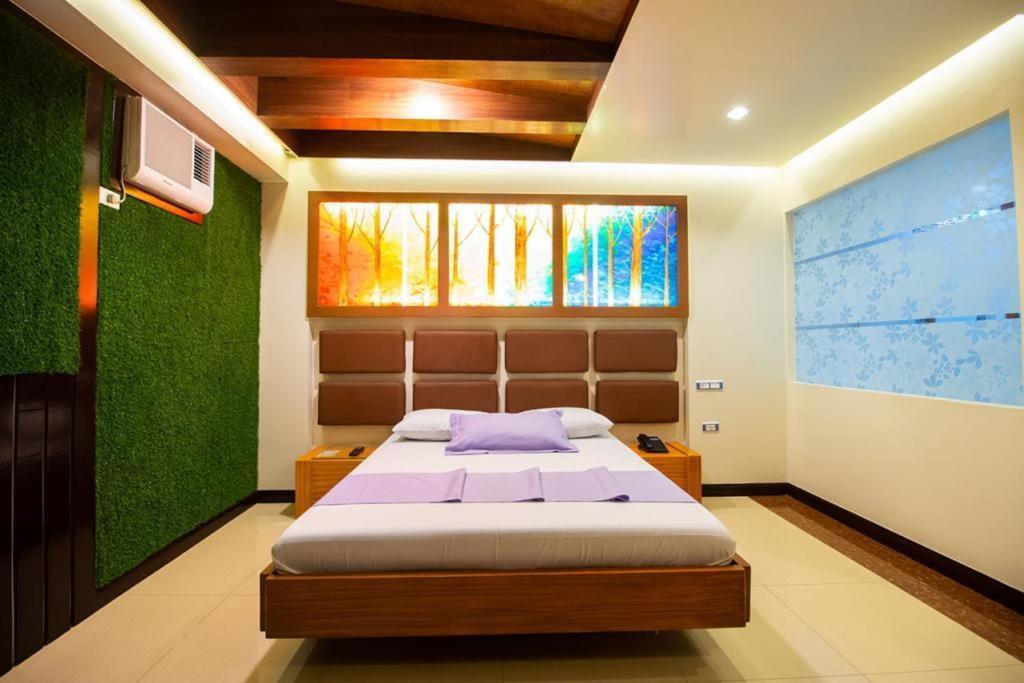 Hotel Dreamworld Las Piñas Ngoại thất bức ảnh